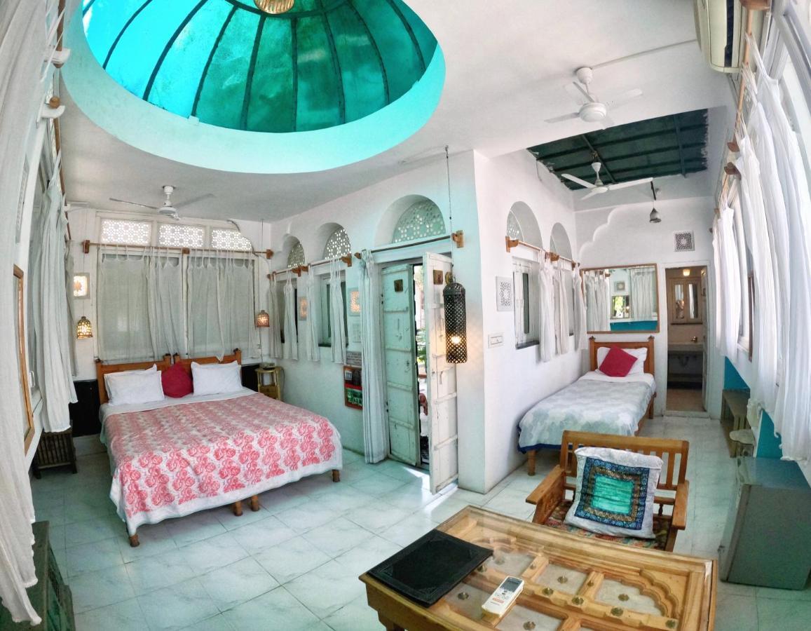 Inn Seventh Heaven Pushkar Bagian luar foto