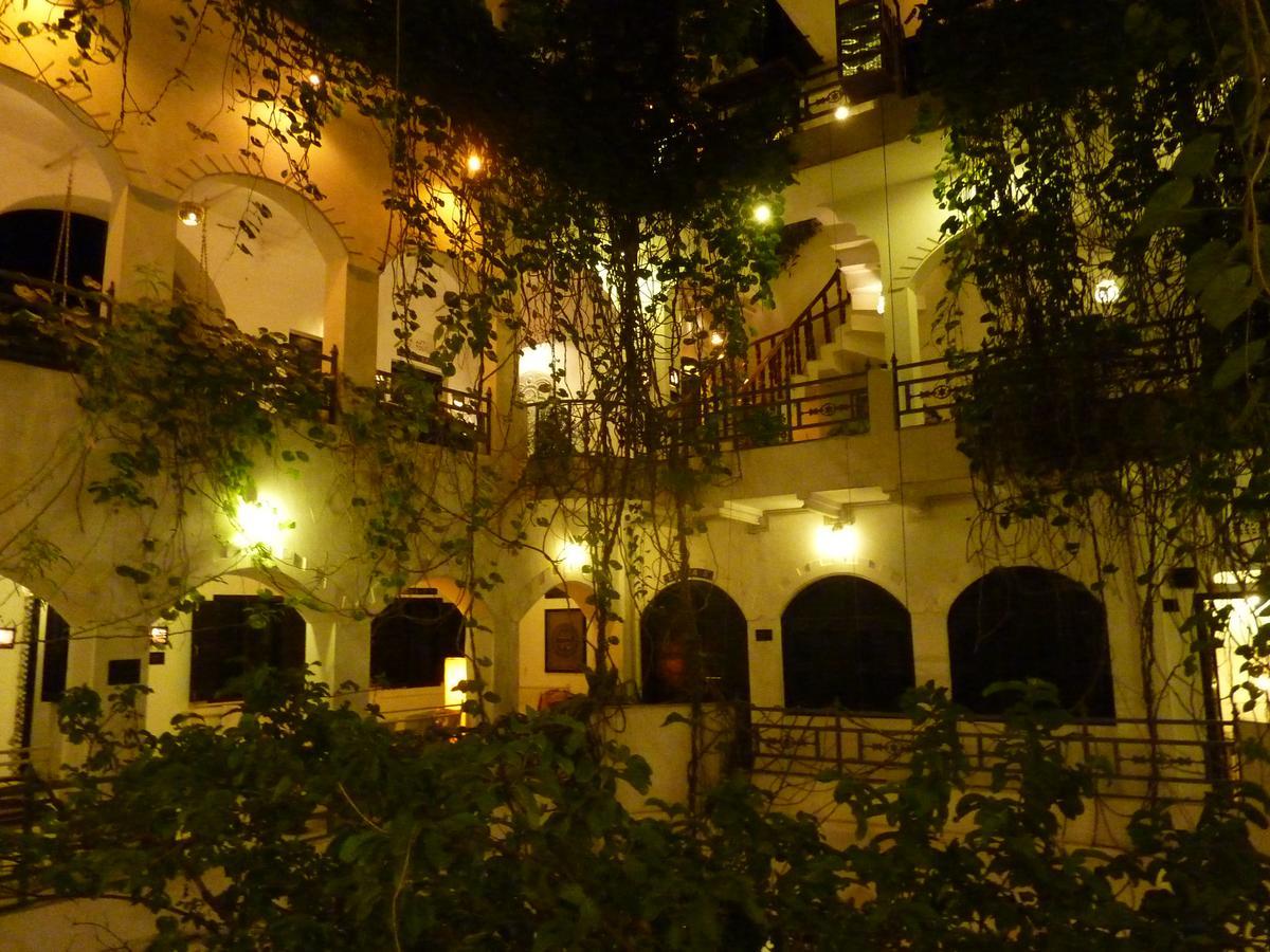 Inn Seventh Heaven Pushkar Bagian luar foto