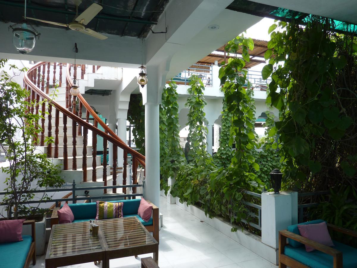 Inn Seventh Heaven Pushkar Bagian luar foto