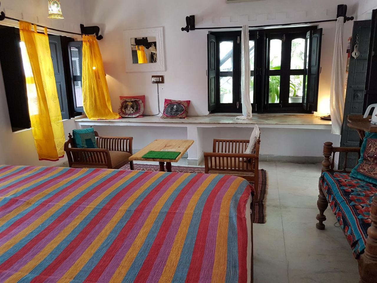 Inn Seventh Heaven Pushkar Bagian luar foto