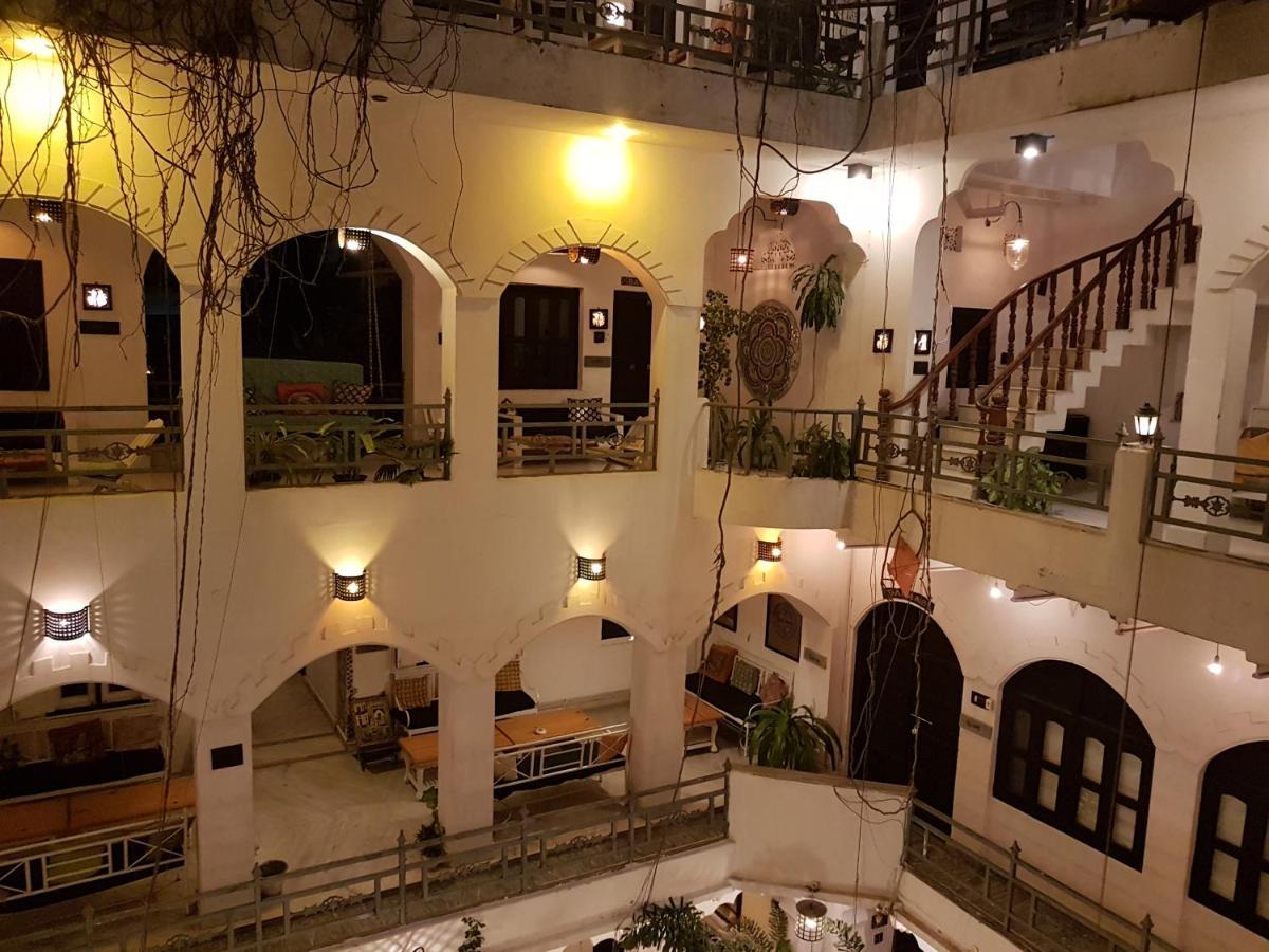 Inn Seventh Heaven Pushkar Bagian luar foto